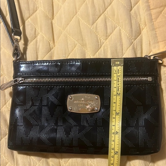 Michael Kors Black Quilted Wristlet Clutch - Picture 2 of 8